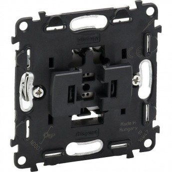 Выключатель LEGRAND Valena IN'MATIC кнопочный 6А 250В безвинтовые зажимы Выключатель LEGRAND Valena IN'MATIC кнопочный 6А 250В безвинтовые зажимы