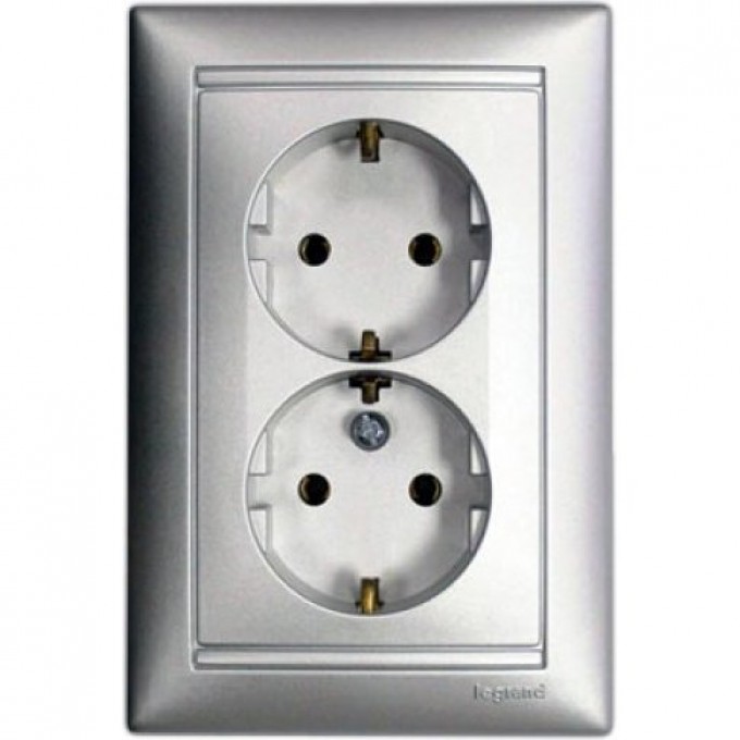 Розеточный блок LEGRAND Valena немецкий стандарт 2х2К+3 укомплектованный 16 А 230/250 В алюминий 770100