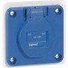 Встраиваемая розетка LEGRAND немецкий стандарт со шторками синий P17 Tempra Pro 57676